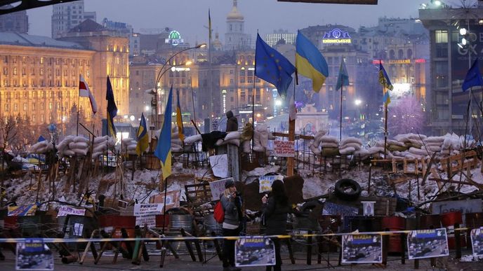 Ukrajinci nechtějí vládě ustoupit. Stále požadují její demisi