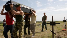 Boje na Ukrajině si vyžádaly už na 10 tisíc mrtvých.