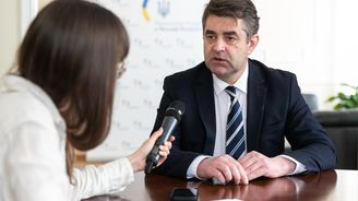 Zelenskyj odvolal Ukrajinské diplomaty v několika zemích, včetně Česka