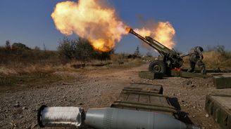 Armáda i separatisté vyklízejí frontu v Donbasu, stahují těžké zbraně