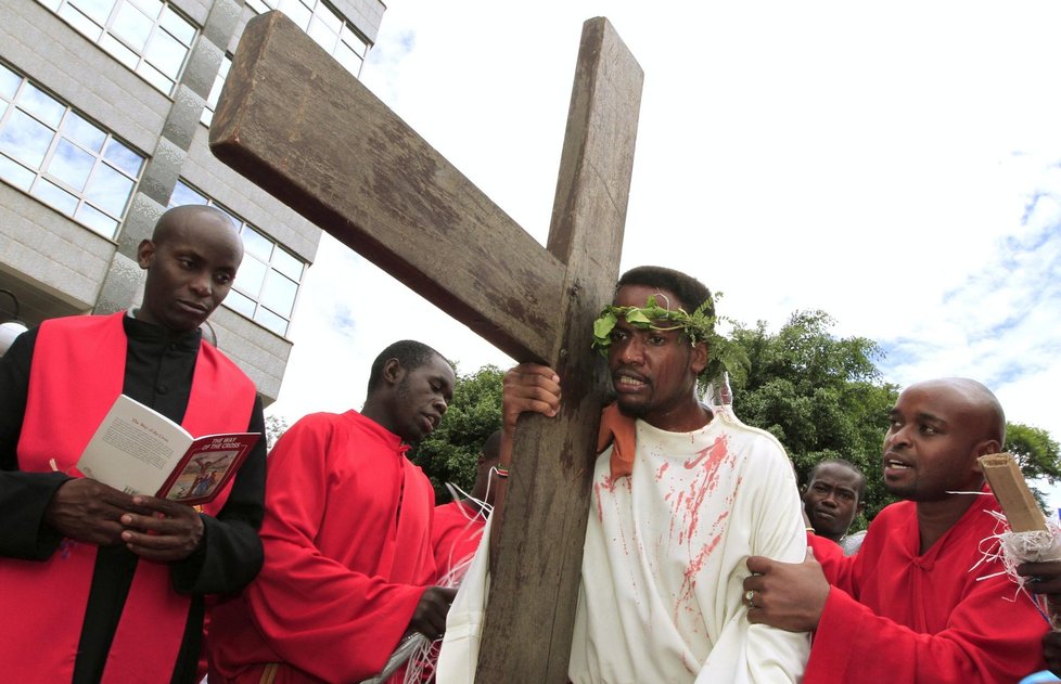 Ukřižování Krista si připomněli i v některých afrických zemích, např. v Keni.