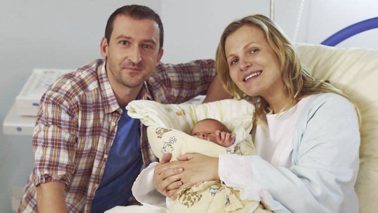 V seriálu Ulice se Martinovi Hofmannovi narodil nedávno syn Jonáš.