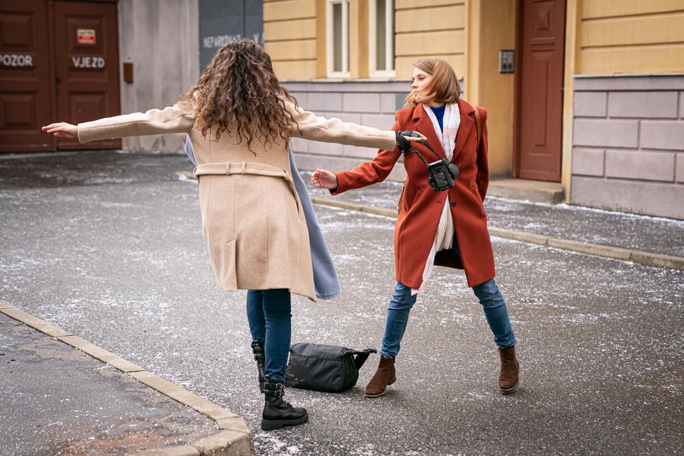 Tento týden v Ulici přichází nová posila v podání JItky Schneiderové...a semele se spousta zajímavých věcí