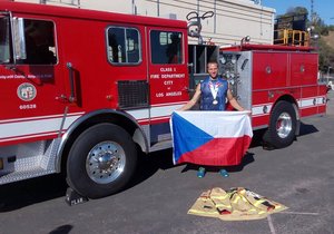 Petr Moleš, absolutní vítěz závodu jednotlivců Ultimate Firefighter v Los Angeles. Čeští hasiči si udělali za velkou louží skvělé jméno.
