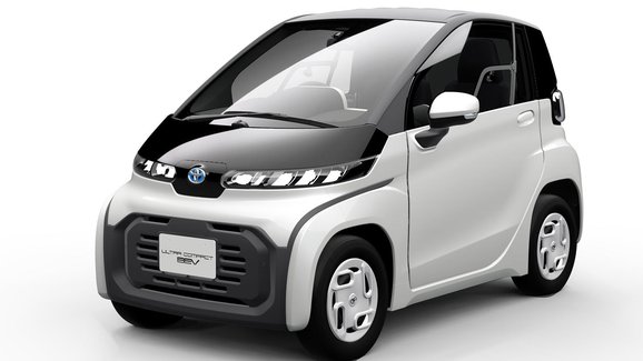Toyota odhalila svůj městský mini-elektromobil. Ohromí rozměry, nikoliv výkonem