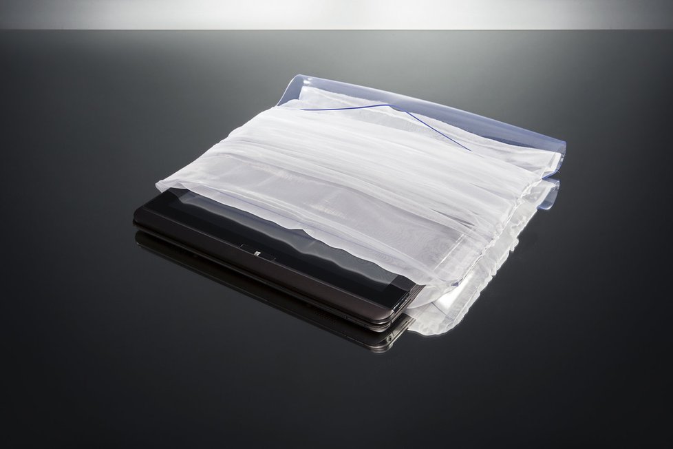 Další z modelů přihlášených do projektu Ultrabook Bag - autorka Pavlína Miklasová