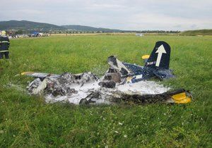 Při nehodě ultralightu zemřel jeho pilot.