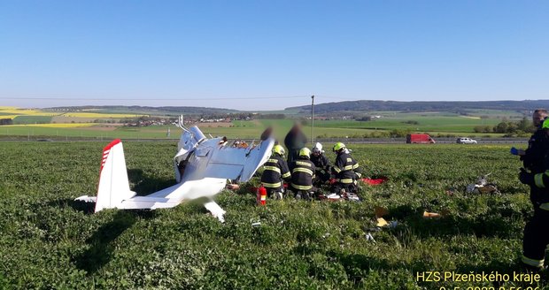 Nehoda ultralightu na letišti u Rokycan.
