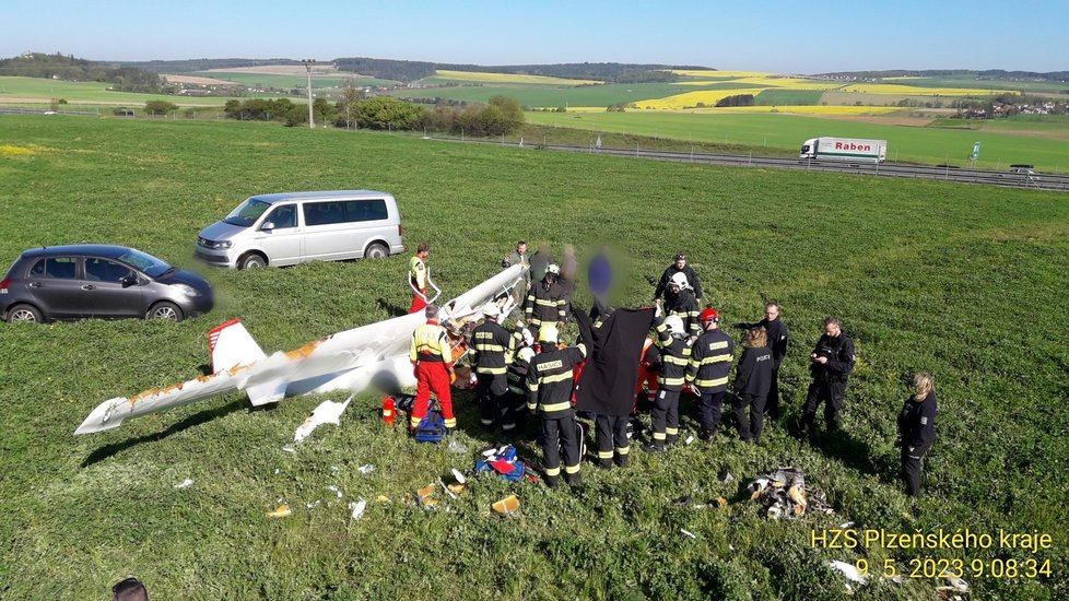 Nehoda ultralightu na letišti u Rokycan.