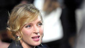 Uma Thurman spadla z koně a zlomila si několik kostí.