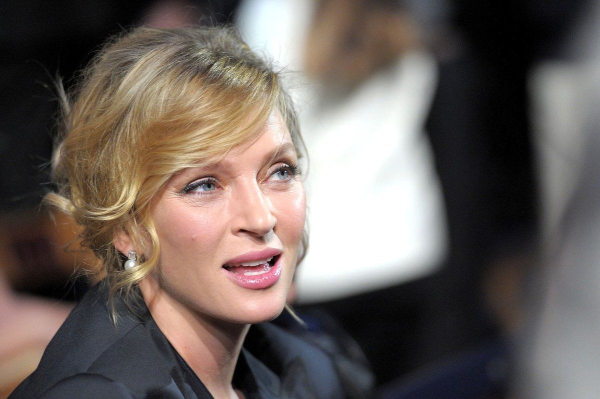 Uma Thurman spadla z koně a zlomila si několik kostí.