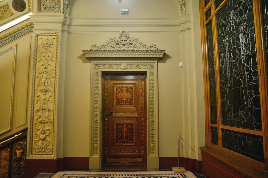 Uměleckoprůmyslové muzeum v Praze je opět přístupné veřejnosti.