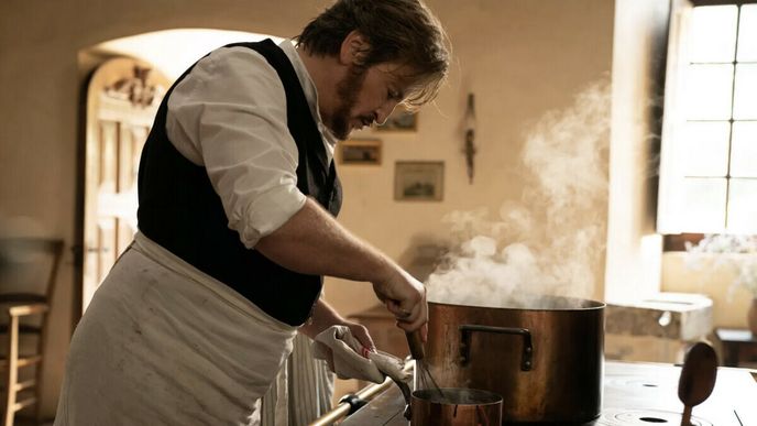 Benoît Magimel hraje gurmeta a fantastického kuchaře v Umění jíst a milovat
