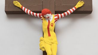 Hnutí Slušní lidé má izraelské kolegy. Ty rozlítilo ukřižování klauna z McDonald’s