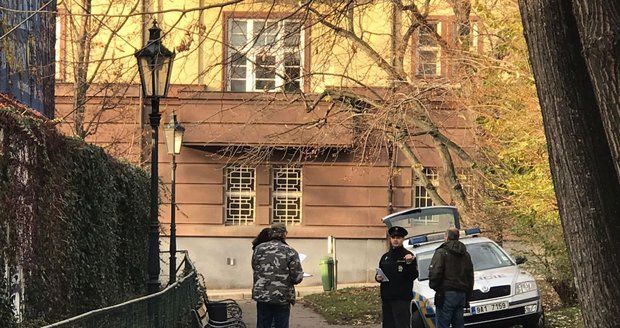 Bezdomovec ležel bez známek života v centru Prahy. (ilustrační foto)