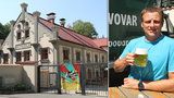 Štěpán (44) vzkřísil polorozpadlý pivovar u Prahy. Dnes „únětické“ pijí až ve Švédsku