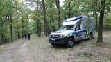 Policie šetří smrt chlapce (†14) v Unhošti: Měl střelné poranění hlavy! 