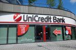 UniCredit Bank má od víkendu závažné problémy. Nefunguje internetové ani mobilní bankovnictví. Lidé na sociálních sítích hromadně informují o přechodu k jiným bankám.