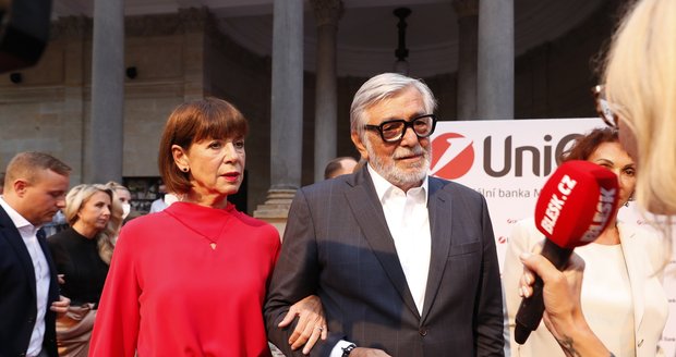 Unicredit party - Jiří Bartoška s manželkou