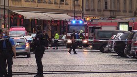 V Masné ulici v centru Prahy uniká plyn z výkopu.