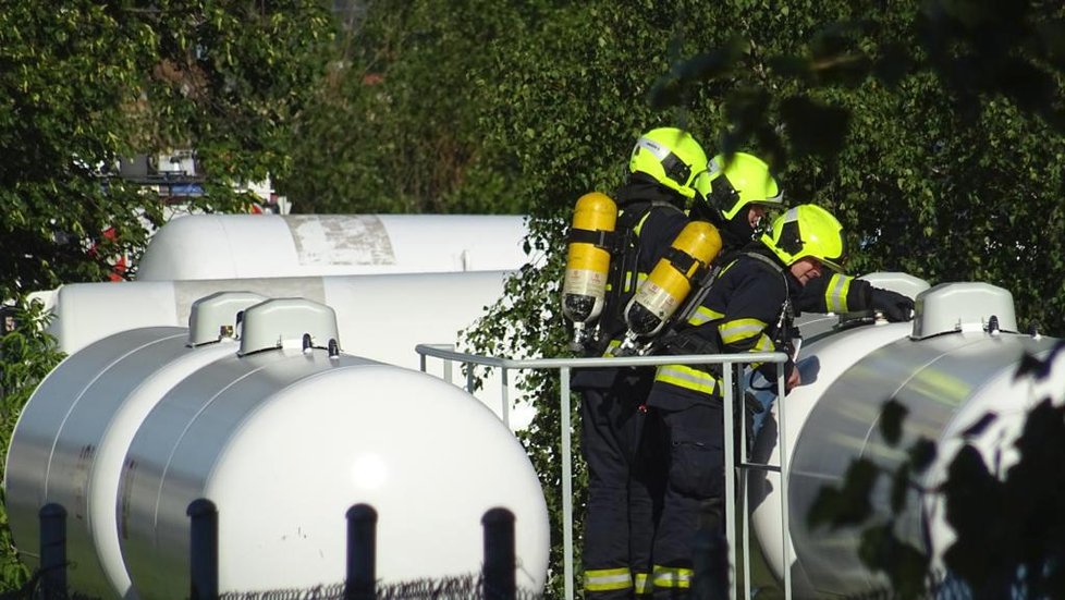 23. července 2019: Pražští hasiči a policisté zasahovali v Kyjích v areálu společnosti Linde Gas kvůli masivnímu úniku plynu do ovzduší.