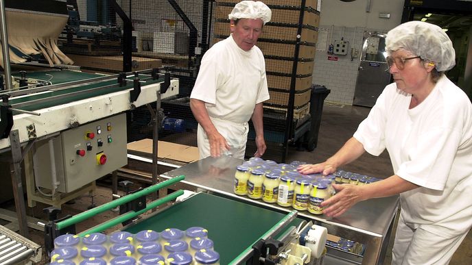 Výroba tatarek Hellmann’s ve firmě Unilever Výroba tatarek Hellmann’s ve firmě Unilever