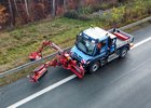 Unimog pro budoucnost. Mercedes-Benz testuje drsného pracanta s motorem na vodík