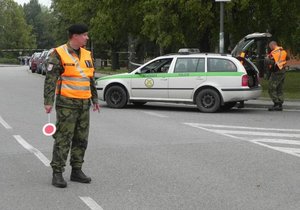 Vojenská policie vyšetřuje úmrtí studenta Univerzity obrany, který se vážně zranil při výcviku ve vojenském prostoru ve Vyškově. Ilustrační foto.