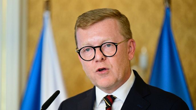 Petr Mlsna na konferenci k 35 letům existence Úřadu pro ochranu hospodářské soutěže (ÚOHS) Petr Mlsna na konferenci k 35 letům existence Úřadu pro ochranu hospodářské soutěže (ÚOHS)