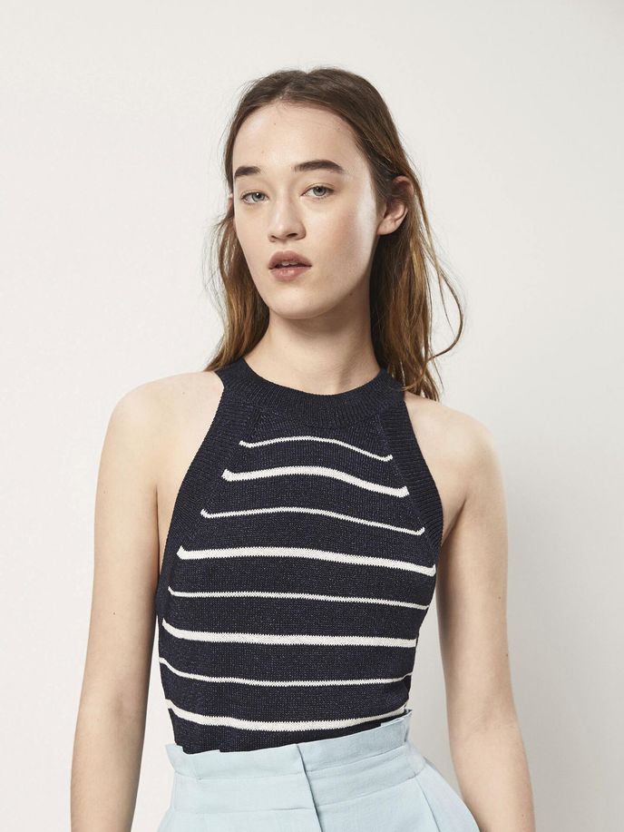 Top, Massimo Dutti, 1795 Kč, www.massimodutti.com Top, Massimo Dutti, 1795 Kč, www.massimodutti.com