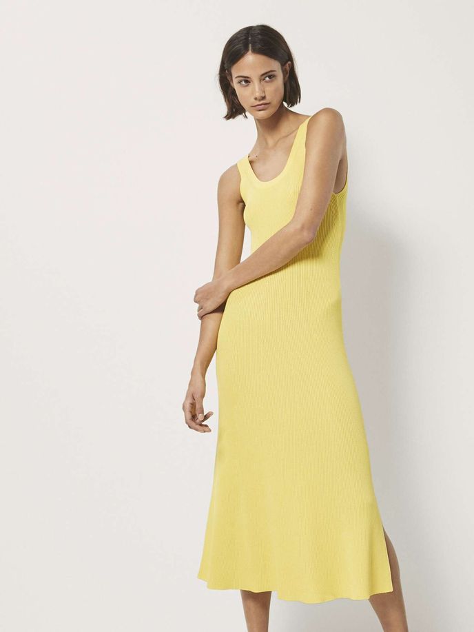 Šaty, Massimo Dutti, 2295 Kč, www.massimodutti.com Šaty, Massimo Dutti, 2295 Kč, www.massimodutti.com