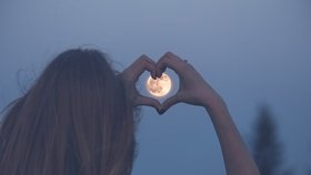 Úplněk bude podle astroložky nejvíce nepříznivý a náročný pro Býky, Štíry, ale i Vodnáře a Lvy.