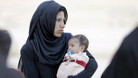 Uprchlice se svým miminkem.