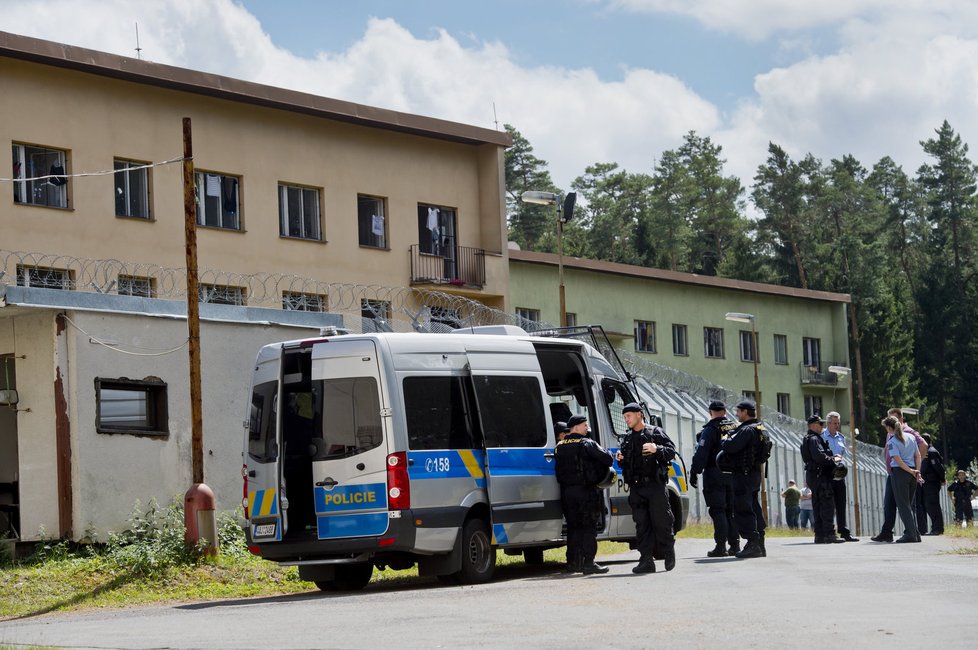 Areál uprchlického zařízení v Bělé pod Bězdězem