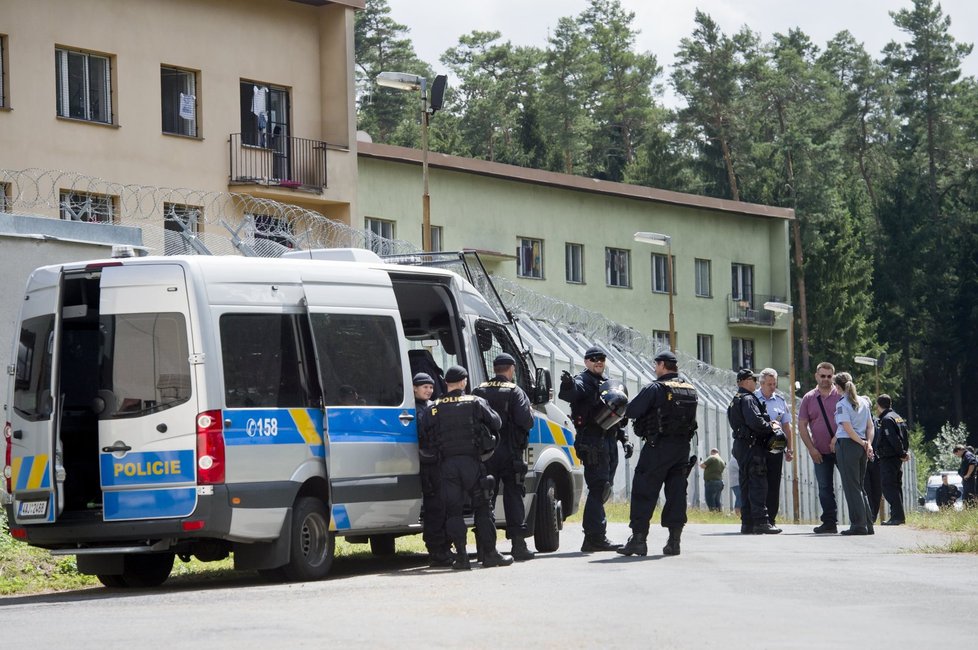 Uprchlíci v zařízení v Bělé pod Bezdězem se pokusili utéct