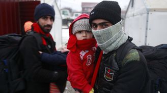 Monumentální selhání EU při řešení migrační krize: Do Turecka byly vráceny jen stovky lidí 
