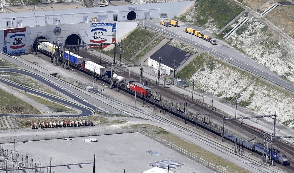 Eurotunel spojuje Francii s Velkou Británií.