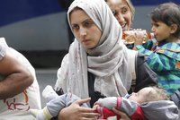 Česko uzná uprchlíkům jen jednu manželku: Která dřív přijde, ta bere