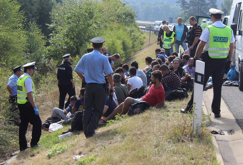 Česká policie obvinila muže, který pašoval uprchlíky do Německa (ilustrační foto).