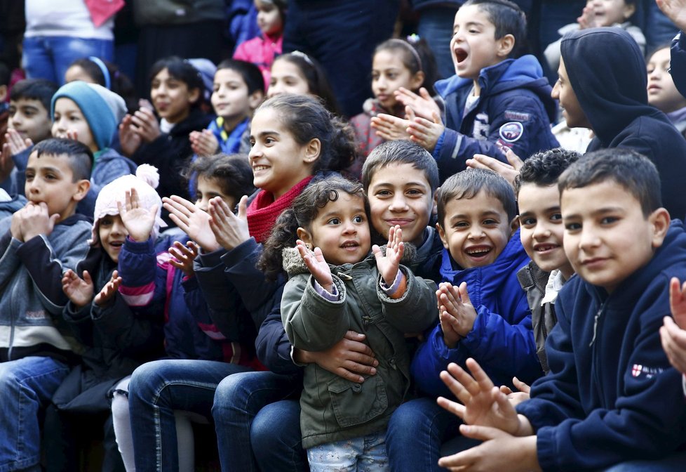 V Turecku zadrželi pašeráky lidí, kteří převáželi 120 uprchlických žen a dětí.