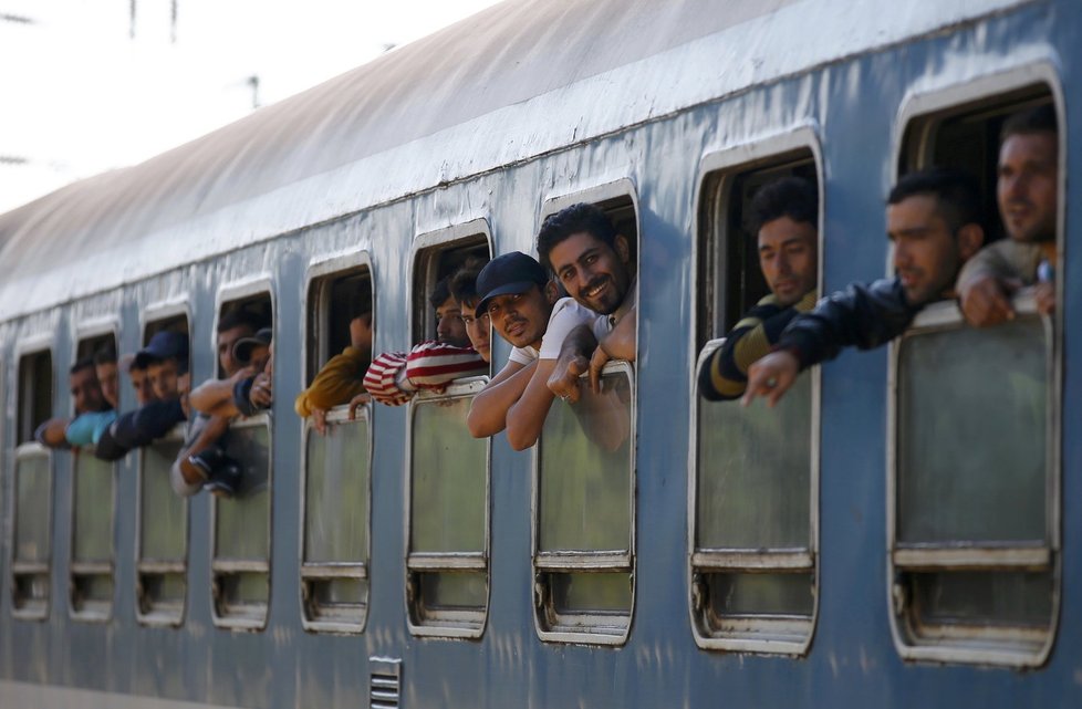 Uprchlíci ze Sýrie, Afghánistánu i Afriky putují Evropou. Vysněným cílem je pro většinu z nich Německo