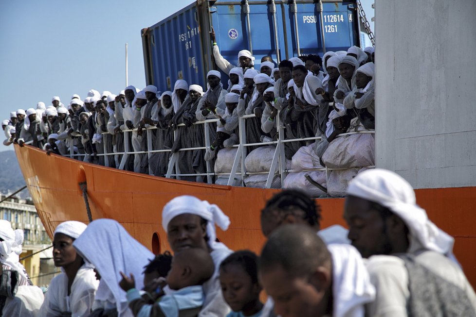 Migranti, kteří přijíždí do Itálie, často míří právě do Švýcarska.