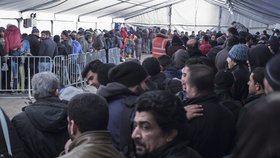 Německá vláda chce uprchlíkům, jimž přizná nárok na azyl, do budoucna znemožnit svobodnou volbu bydliště.