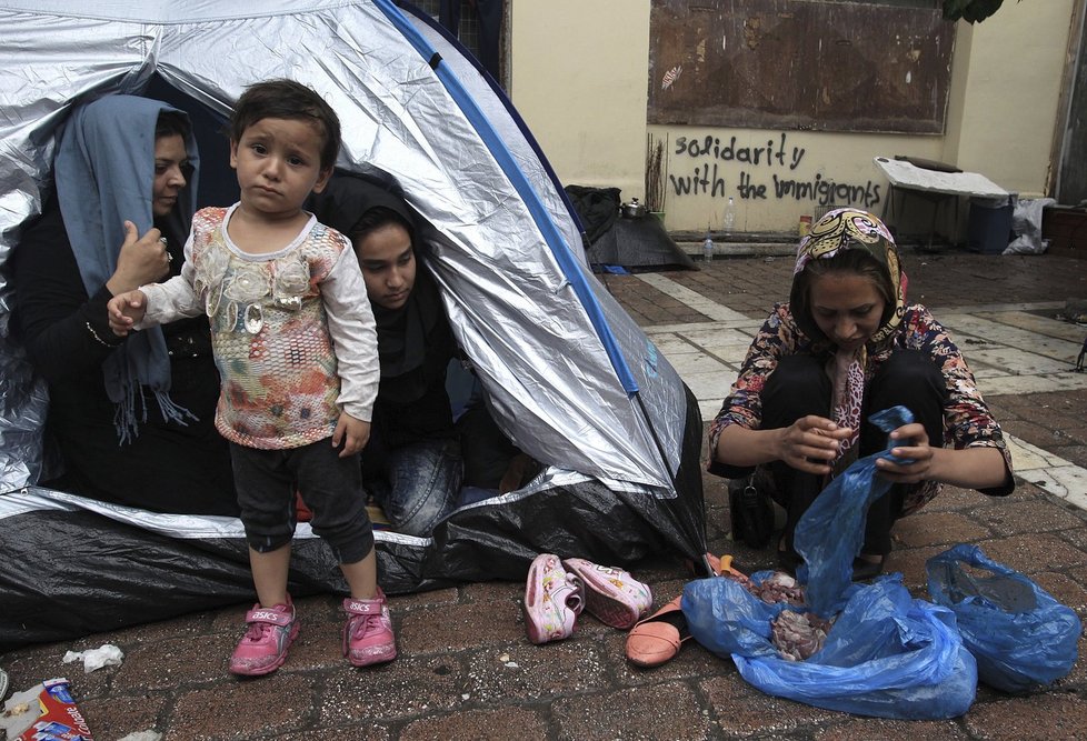 Uprchlíci v Athénách: Stan na ulici