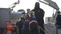 Řecko deportuje první uprchlíky z ostrova Lesbos do Turecka