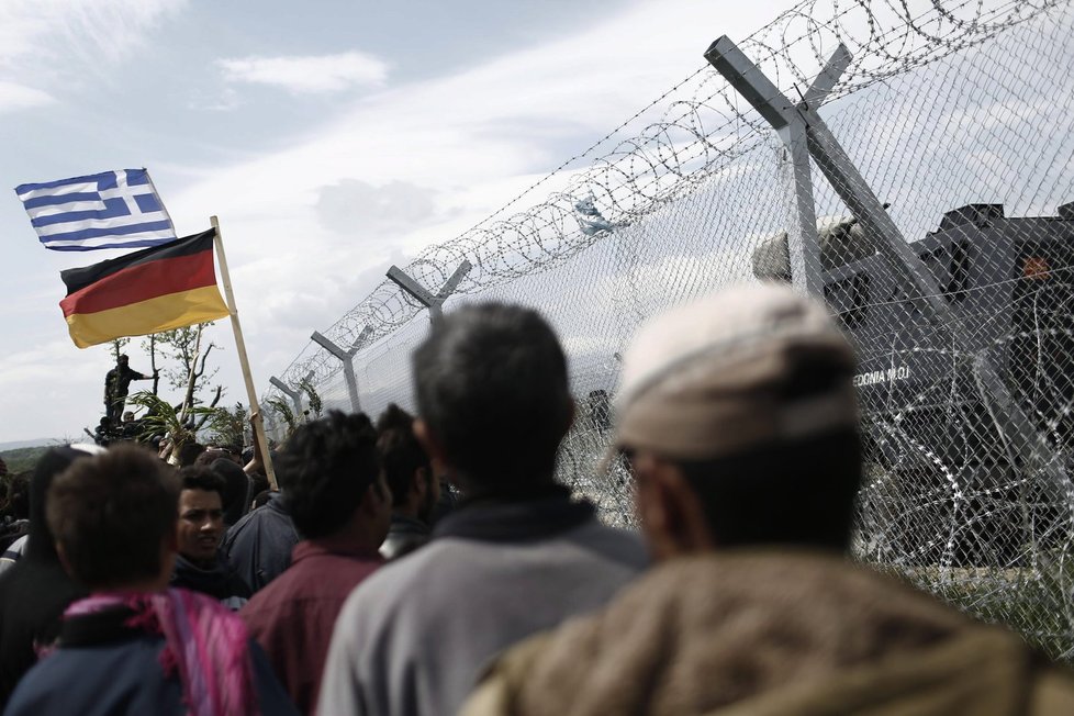 Uprchlíci v provizorním táboře Idomeni na řecko-makedonské hranici