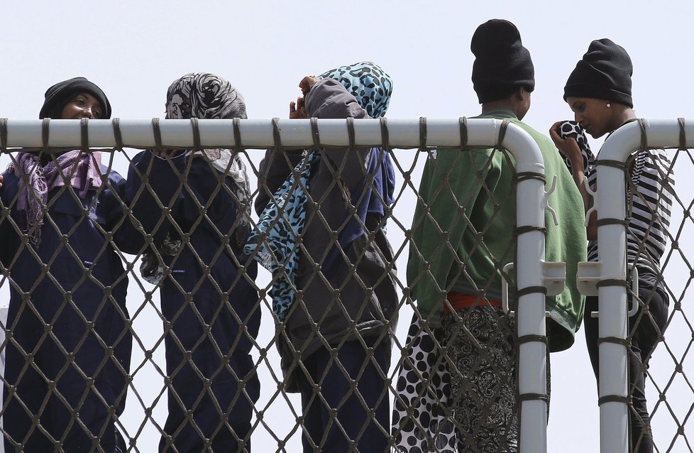 Nekončící uprchlická krize? Za dva dny do Itálie dorazily 4 tisíce běženců.