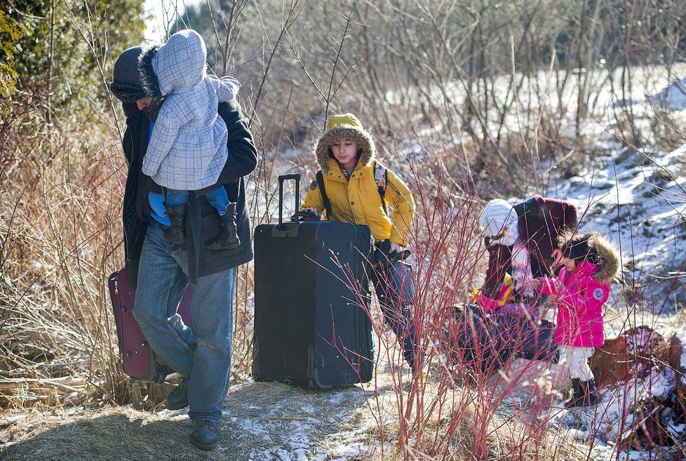 Trump pohrozil, že je připraven kvůli migraci ochromit vládu