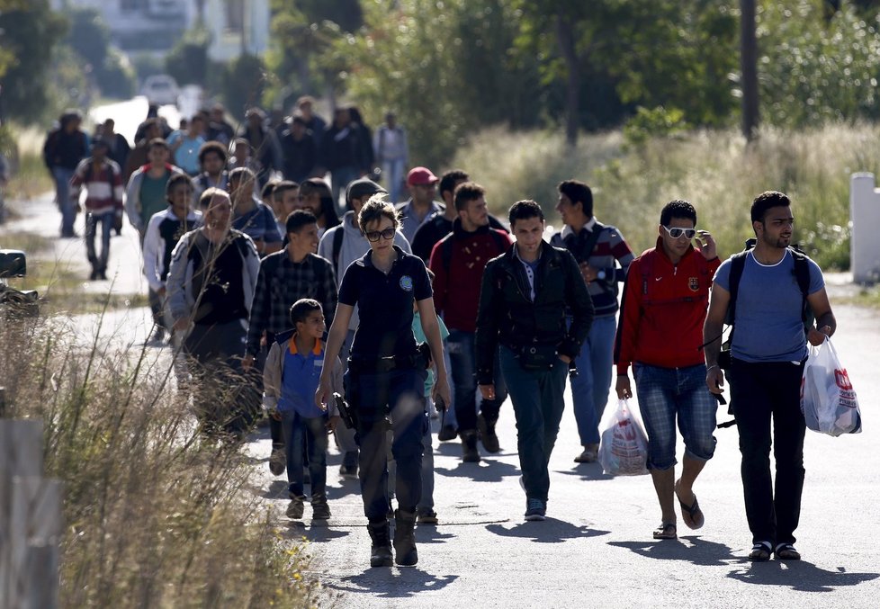 Běženci utíkají z Turecka.