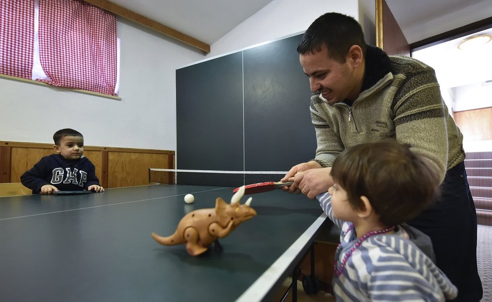 Deset křesťanských uprchlíků z Iráku se v těchto dnech zabydluje v rekreačním středisku Okrouhlík v Čížově u Jihlavy a začíná se základní výukou češtiny.